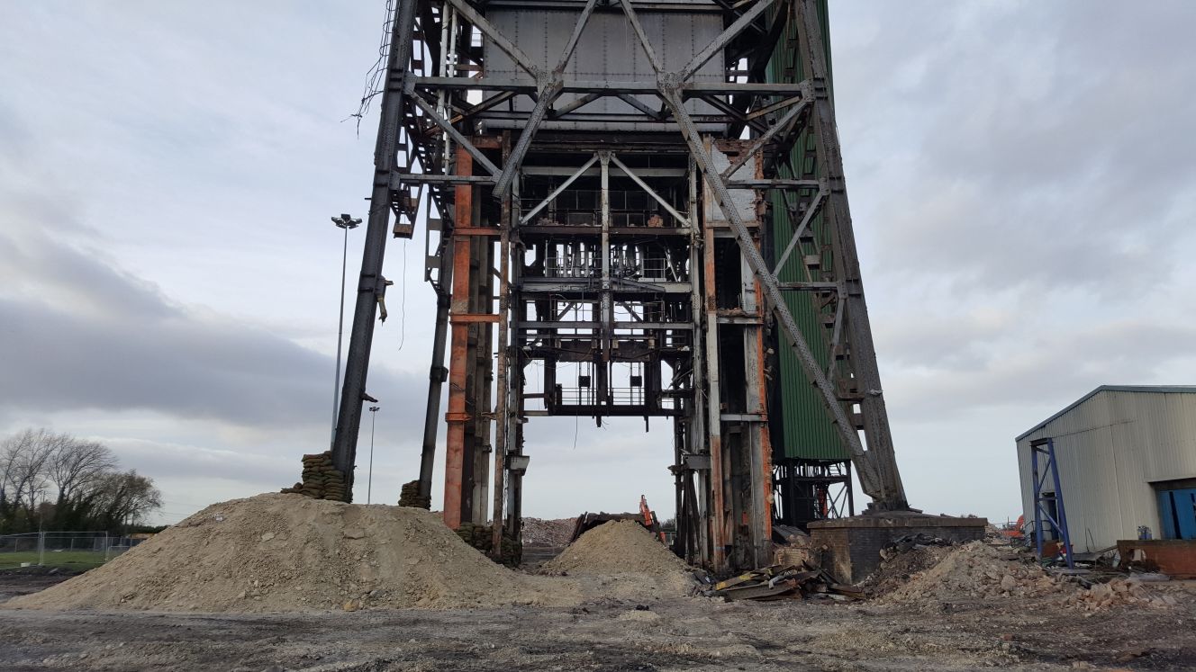 image of structural steelwork and steelwork connections
